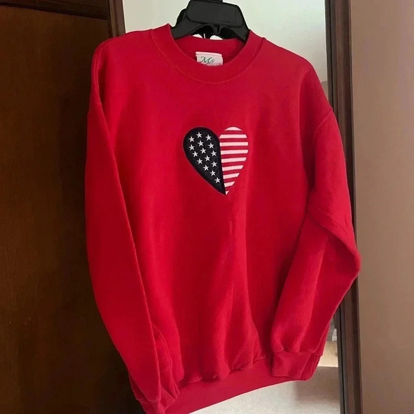 Vintage America Heart Crewneck Sweatshirt Embroidered Medium Patriotic - Picture 1 of 6